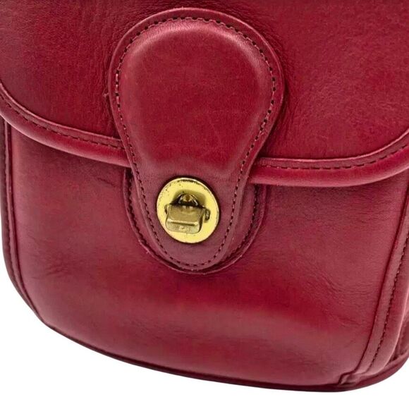 M COACH Vintage Red Glove Tanned Leather Large Sling Backpack Knapsack 9992 COA - Picture 4 of 15